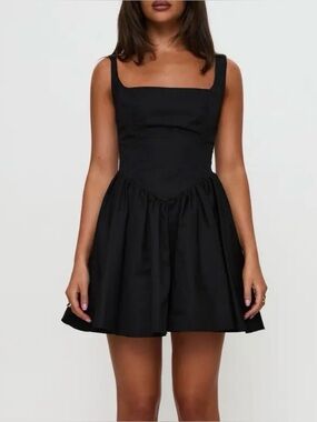 Princess Polly Sleeveless Black  Fit & Flare Square Neck Mini Dress  size M/L